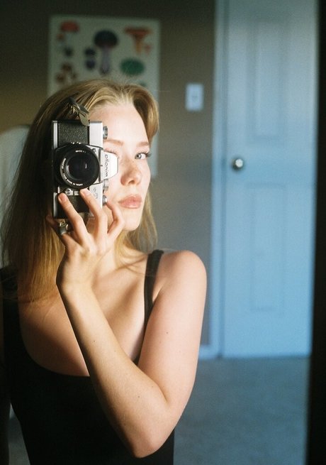 Berta Andrea Sndal hd pornstar image