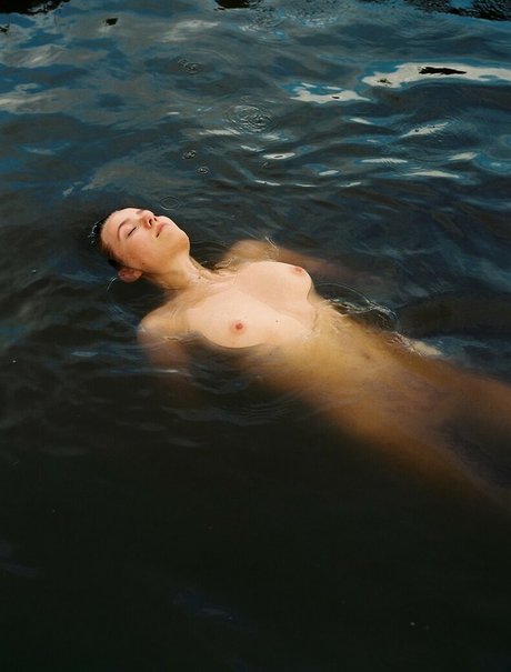 Berta Andrea Sndal pretty model photos