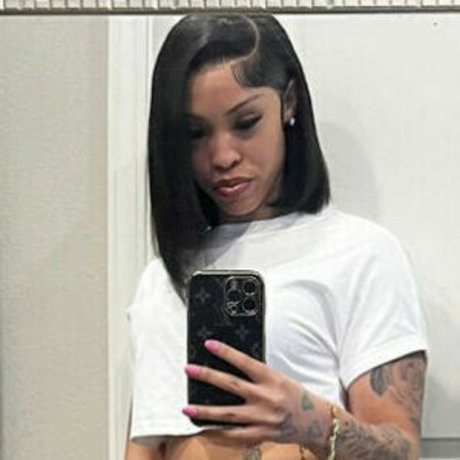 Theyluvnilla nudes pornstar picture