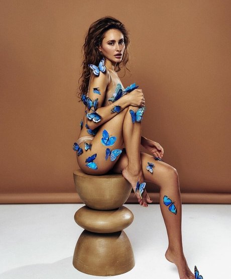 blonde masturbation onlyfans best picture