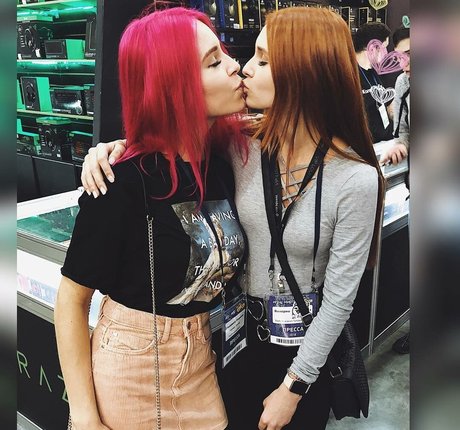 denlyasha pretty pornstar pictures