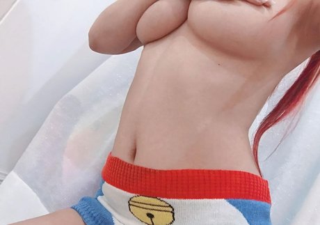 Munkawka model nude images