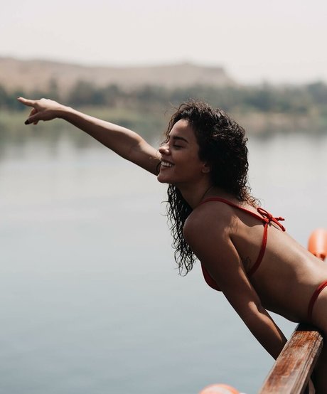 Bella Campos nice actress pictures