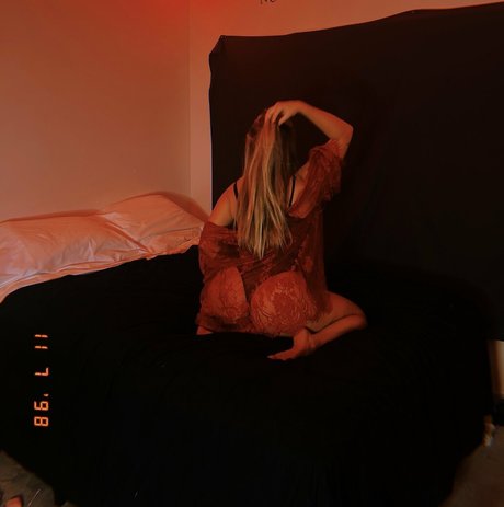 notlexismith hot pornstar image