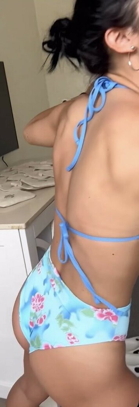 Charli D Amelio pornographic model photos