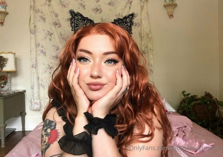 emmamagnoliaxo naked pornstar pics