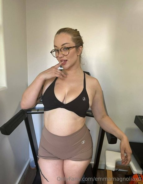 emmamagnoliaxo nudes model picture