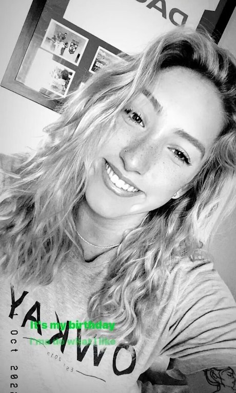 Caitlin Beevers exclusive model gallery