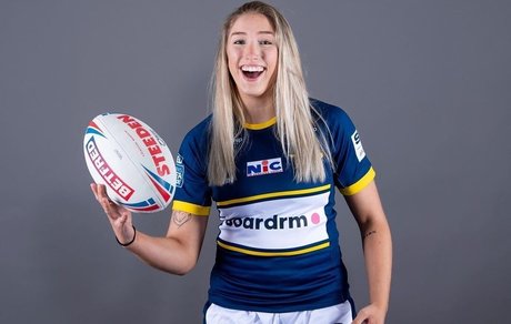 Caitlin Beevers star perfect pics