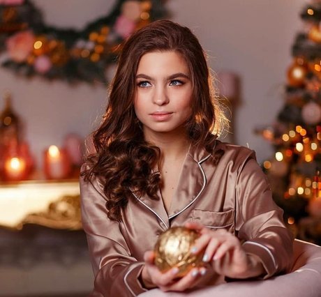 eyes onlyfans top img