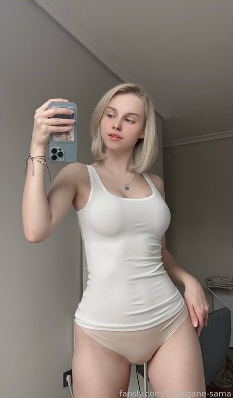 busty mom onlyfans hd pic