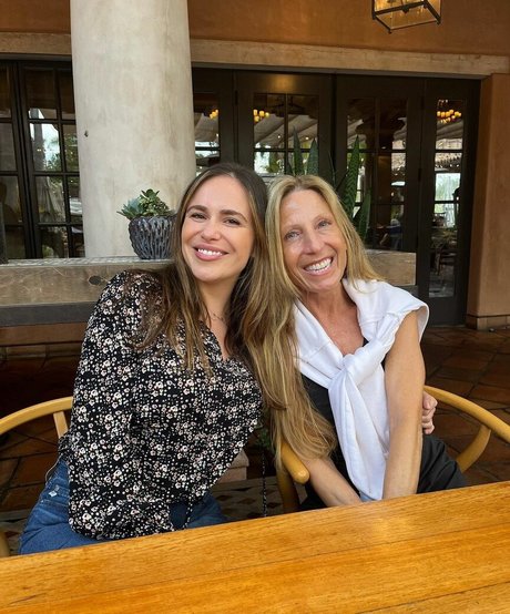 Nicolle Gironda sexy model photo