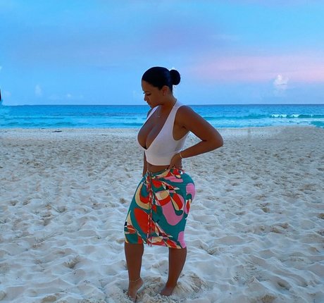 thick ebony onlyfans hd photo