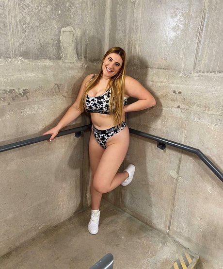 fat ass onlyfans hot naked photo