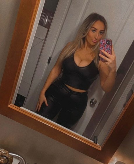 Angelina Cross star art pictures