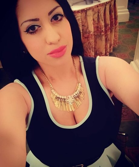 Jennifer Cortez xxx model pic