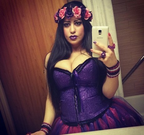 Jennifer Cortez star pornographic picture