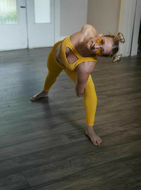 livewell withkate pornstar sexy photo