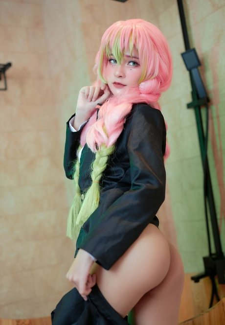 Azami model nudes photos