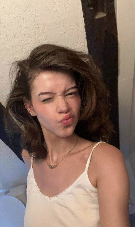 Lea Elui star xxx pic