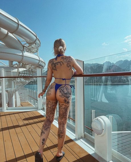 Kunshikitty beautiful pornstar galleries