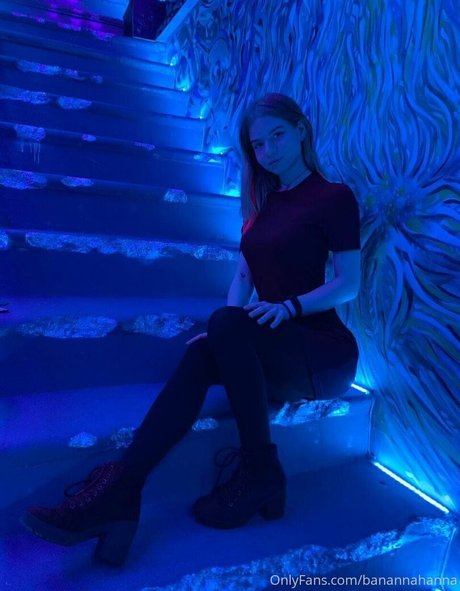 big tits midget onlyfans free naked pic