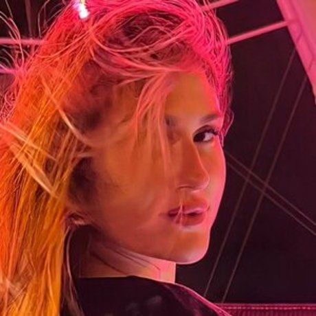 red mila sexy model photo