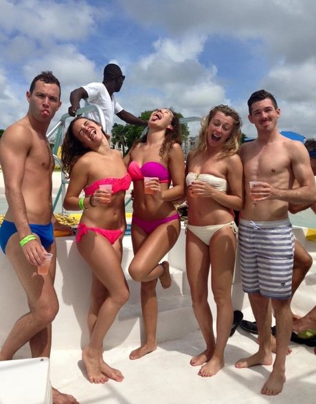 Robyn Richford exclusive actress photos