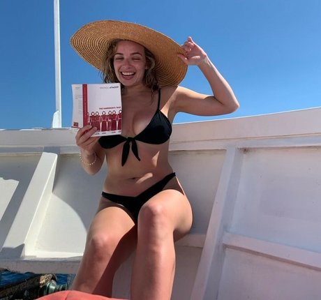 light onlyfans free img