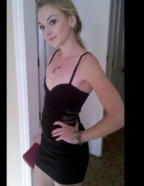 Emily Kinney xxx star pictures