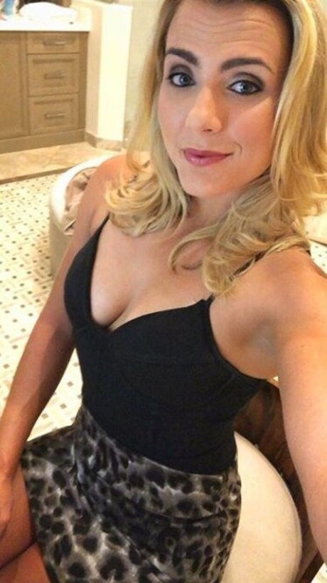 Lexi Thompson hot actress gallery