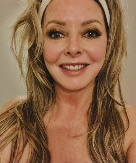 Carol Vorderman naked actress photo