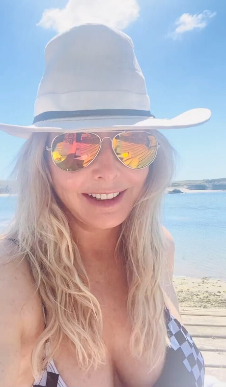 unknown onlyfans art porn archive