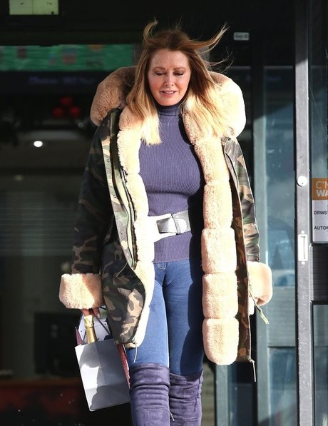 hairy asian onlyfans porn photos