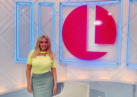 Carol Vorderman pornstar hd pic