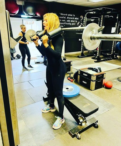 Carol Vorderman model erotic picture