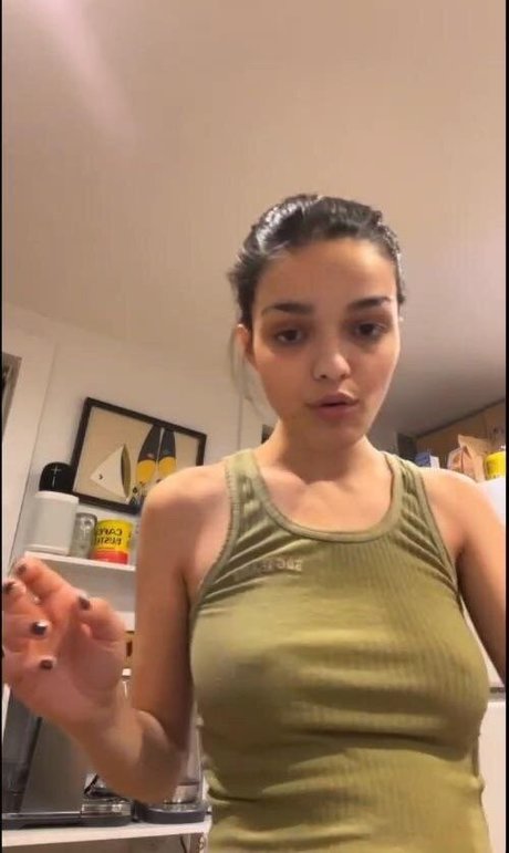 Rachel Zegler perfect actress pics