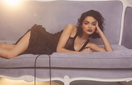 skinny ebony teen onlyfans hot naked pictures