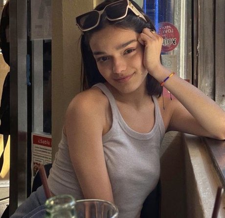 Rachel Zegler pornstar perfect image