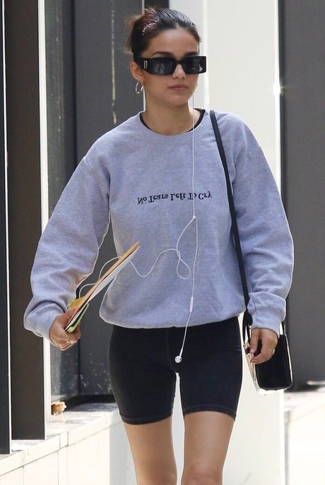 Rachel Zegler erotic pornstar galleries