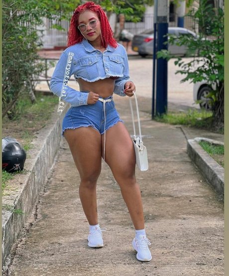 maryoficial fit xxx star photo