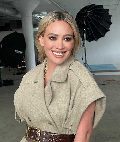 Hilary Duff model perfect images