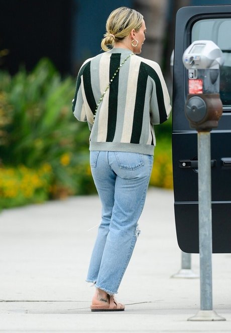 Hilary Duff porn model picture