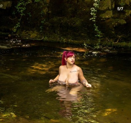 Welshbabe nudes model pictures