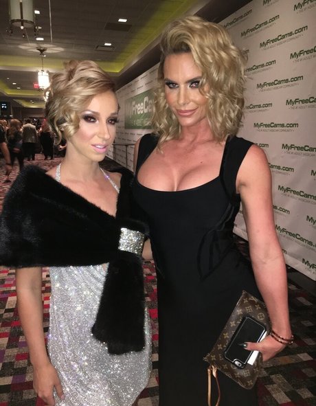 Jadastevens420 pornstar naked picture