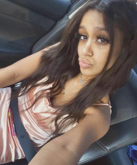 Lyla Troglin model sex images