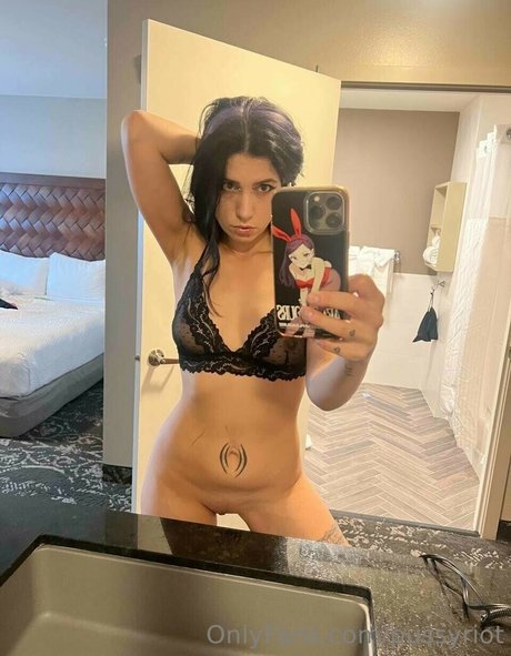 xxpussyriotxx pornstar sex photo