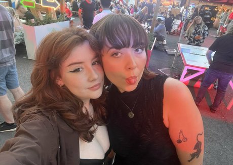 Gemothy sexy pornstar photo