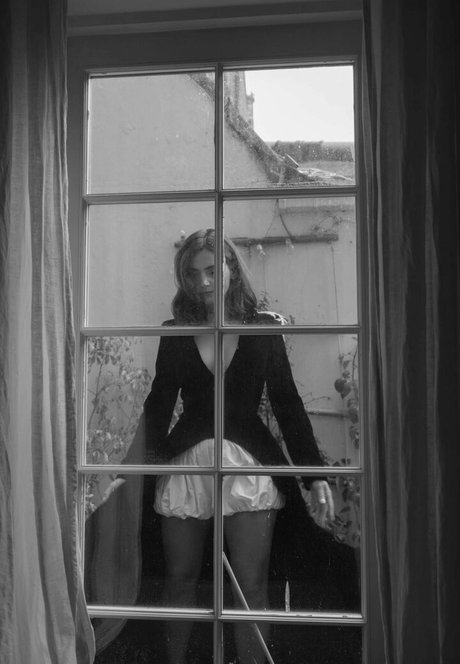 Jenna Coleman model sexy photos