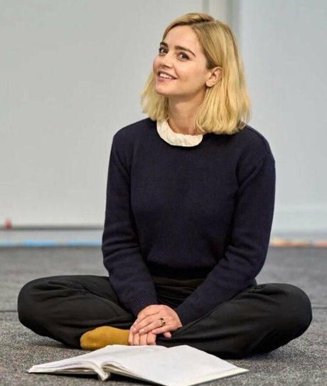 Jenna Coleman star art photos